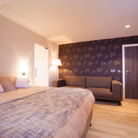 In Front Of The Sea With Natural Swimming Pond * 오스텐드