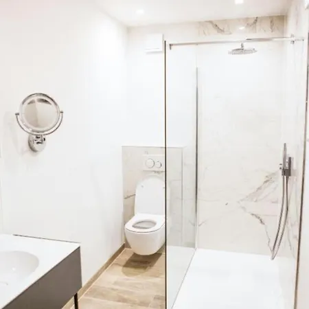 In Front Of The Sea With Natural Swimming Pond Semesterbostad