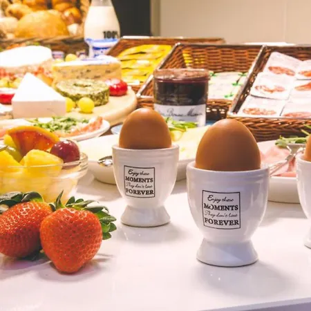 In Front Of The Sea With Natural Swimming Pond Oostende