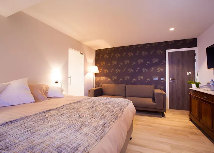 In Front Of The Sea With Natural Swimming Pond * Ostend