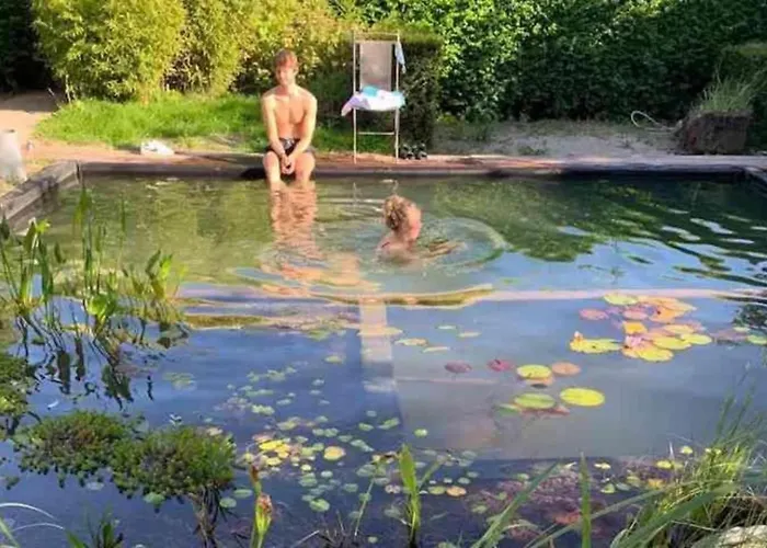 In Front Of The Sea With Natural Swimming Pond 度假居 奥斯滕德