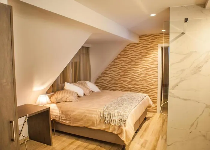 In Front Of The Sea With Natural Swimming Pond *